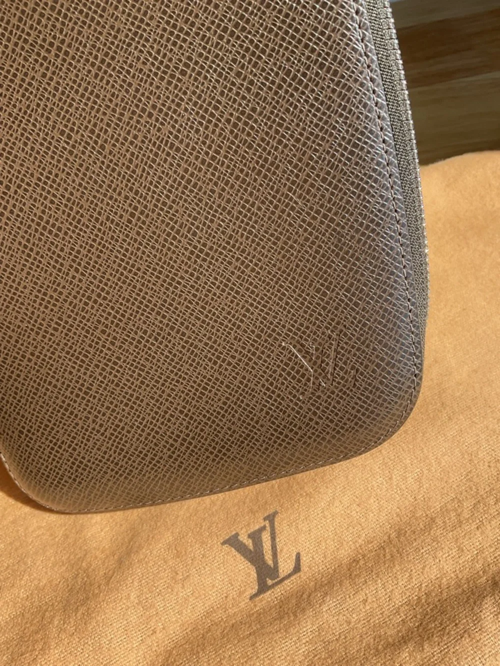 ✅LV CLUTCH TRAVEL ORGANIZER MI1014 LOUIS VUITTON AUTHENTIC - Picture 3 of 11